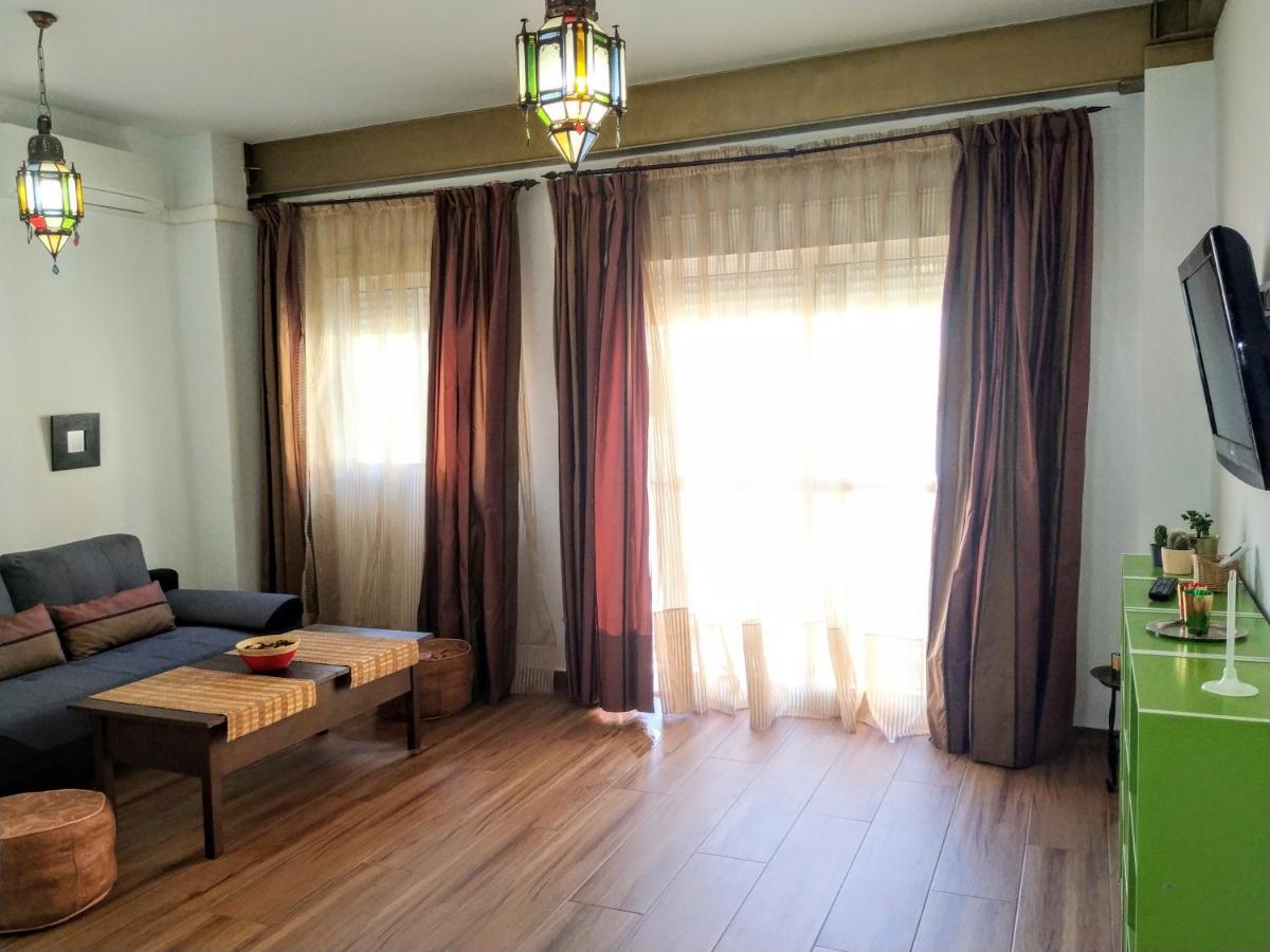 Puerta Real Apartamentos Севілья Екстер'єр фото